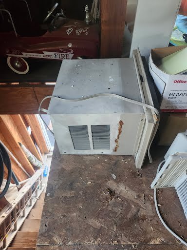 Upstairs Appliance Removal in Holbrook, NY – Stove, Refrigerator & AC Unit Pickup (June 6) ac unit