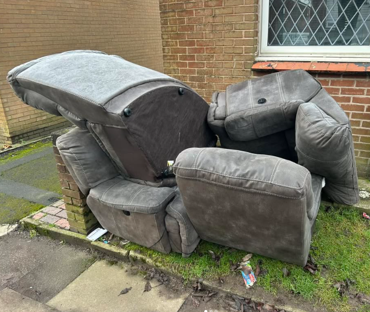 Islip Terrace Junk Removal sofa pile islip