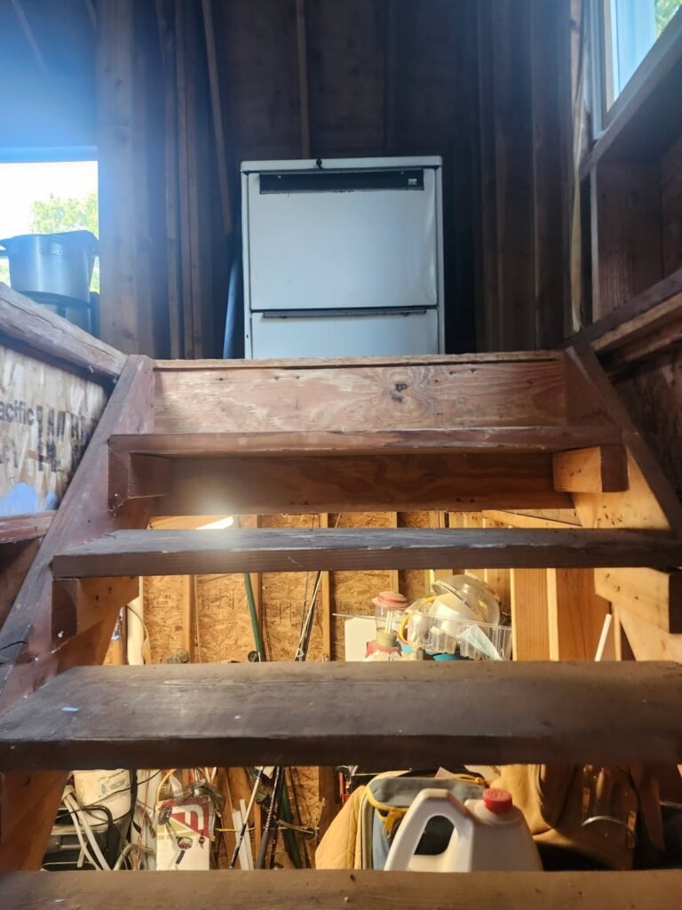 Upstairs Appliance Removal in Holbrook, NY – Stove, Refrigerator & AC Unit Pickup (June 6) stairs